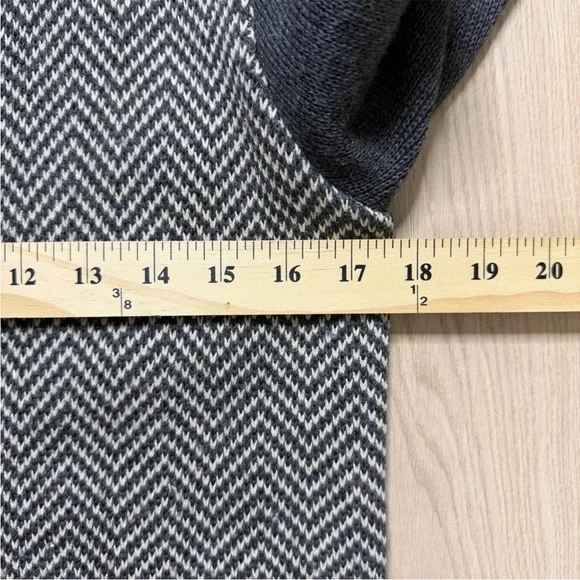 Celine Vintage Navy Herringbone Cardigan Sweater - Picture 5 of 9